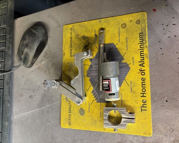 SMALL TIPPER MECHANISM